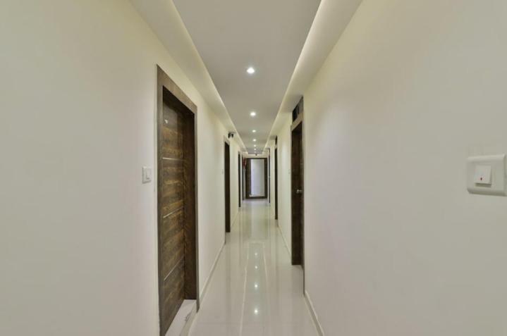 אחמדאבאד Hotel Pathik Villa מראה חיצוני תמונה