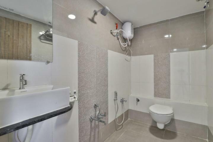 אחמדאבאד Hotel Pathik Villa מראה חיצוני תמונה